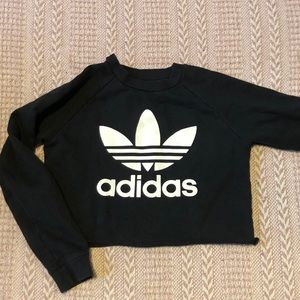 Cropped adidas sweater